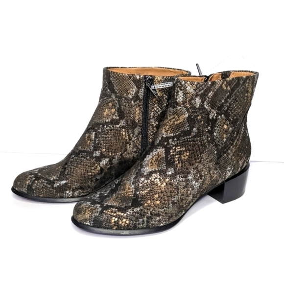 NWT Vionic Kamryn Leather Ankle Heeled Chelsea Boot Snakeskin Pewter Boa… - Picture 2 of 12